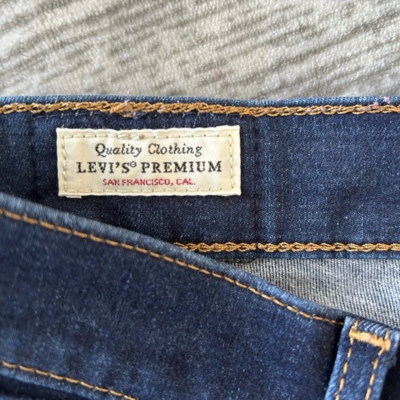 720 Levi’s High Rise Super Skinny Women's Jeans - Picture 9 of 12